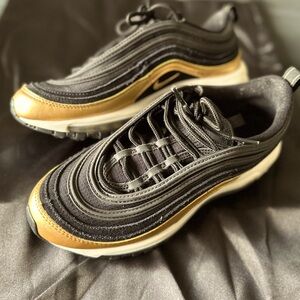 Nike Air Max 96 / Gold & Black / Women's or Youth